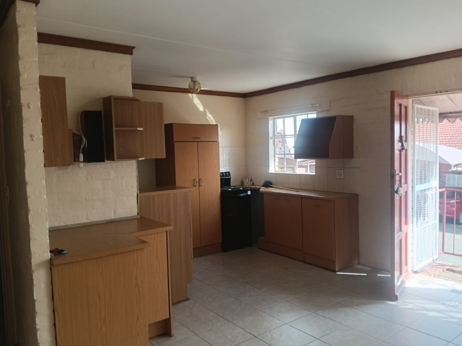 To Let 2 Bedroom Property for Rent in Pentagon Park Free State